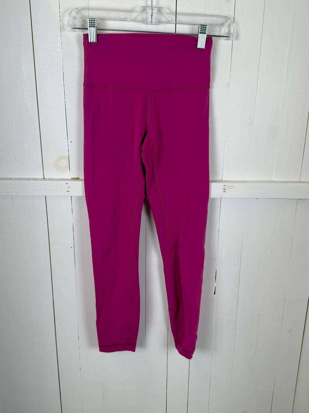 Lululemon Purple Capri Leggings Size 4 Nylon Excellent Condition
